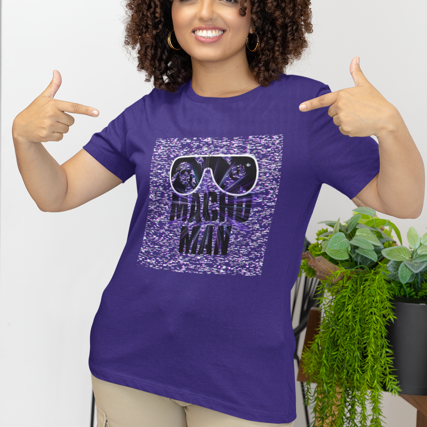 Macho Man Randy Savage Tribute Tee – Retro Glasses Design with TV Fuzz Background