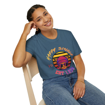 Retro "1977 Happy Single Cat Lady" Tee | Chill Vibe Graphic Shirt | Casual Vintage T-Shirt | For Cat Moms