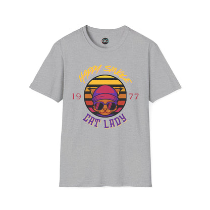 Retro "1977 Happy Single Cat Lady" Tee | Chill Vibe Graphic Shirt | Casual Vintage T-Shirt | For Cat Moms